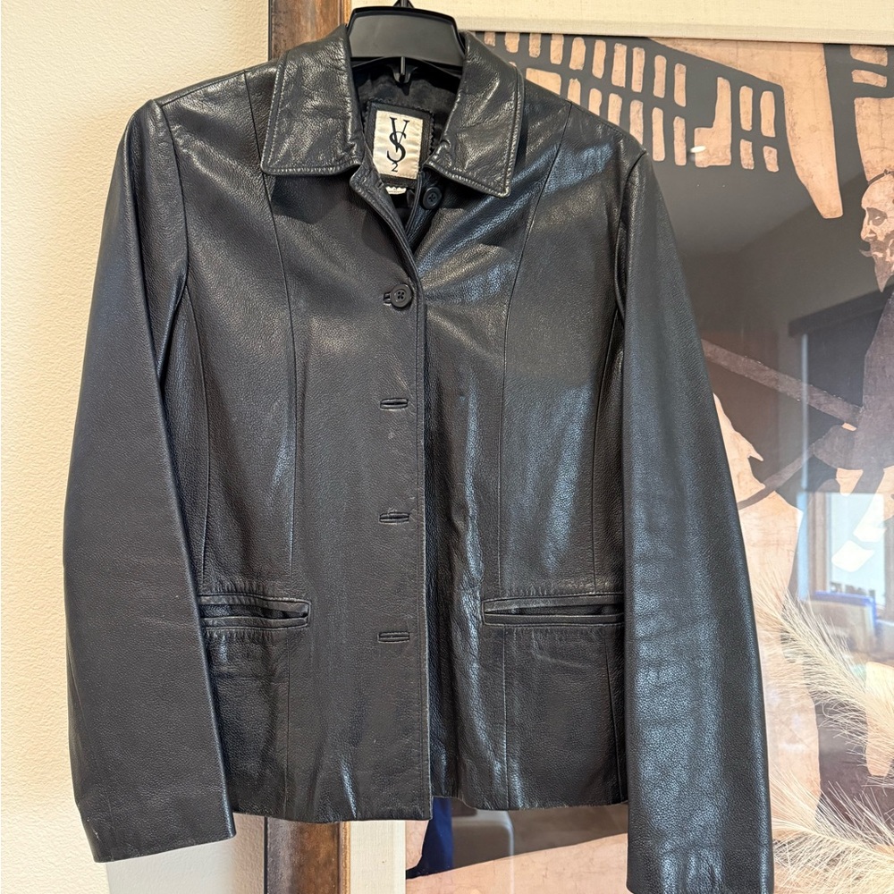 ✨VS2 Vintage Black Leather Jacket✨ Button (Blazer Style) - Size M